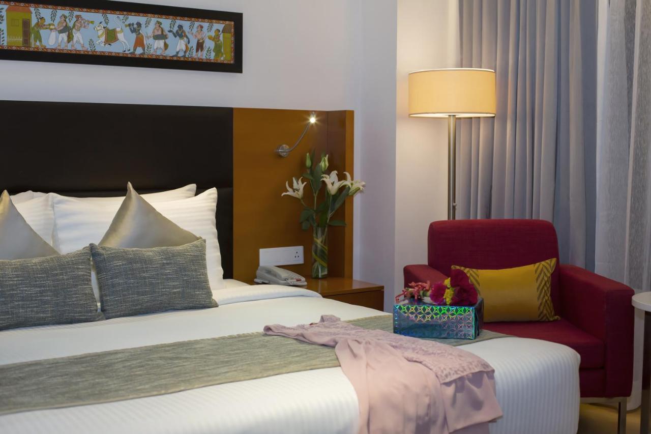Mercure Hyderabad Kcp Banjara Hills, An Accor Hotel מראה חיצוני תמונה A room at the hotel