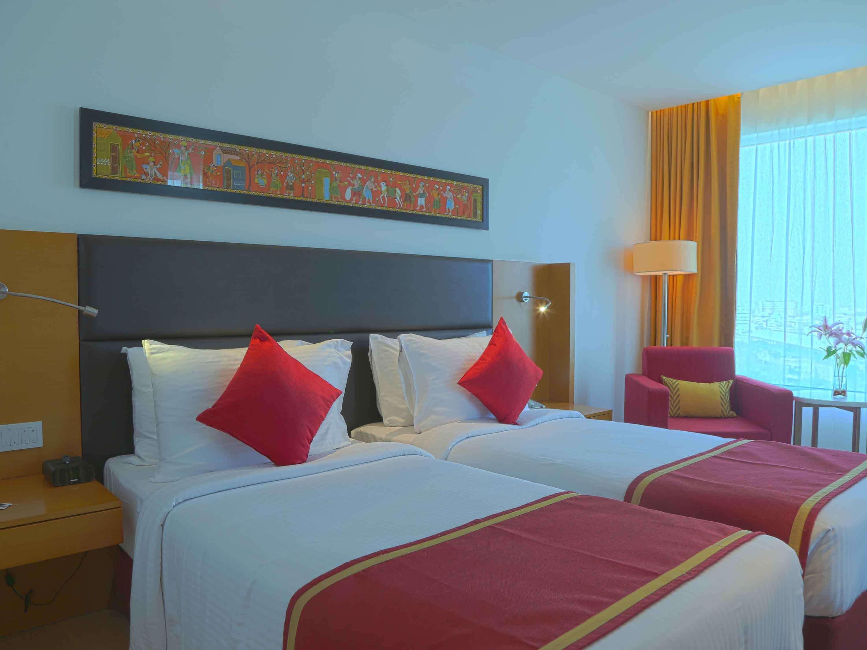 Mercure Hyderabad Kcp Banjara Hills, An Accor Hotel מראה חיצוני תמונה A room at the hotel