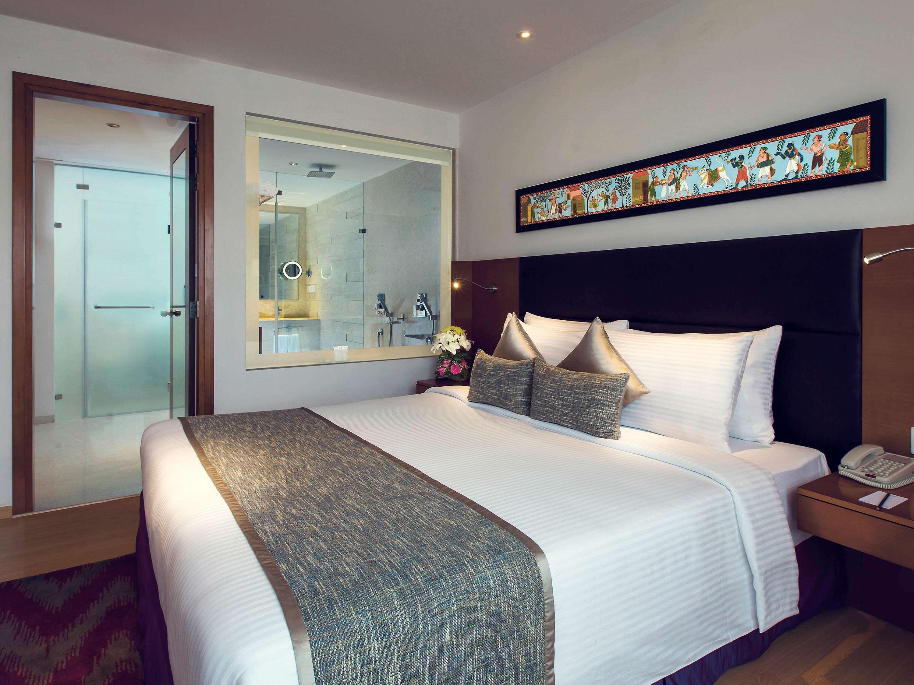 Mercure Hyderabad Kcp Banjara Hills, An Accor Hotel מראה חיצוני תמונה A room at the Park Hotel, New Delhi