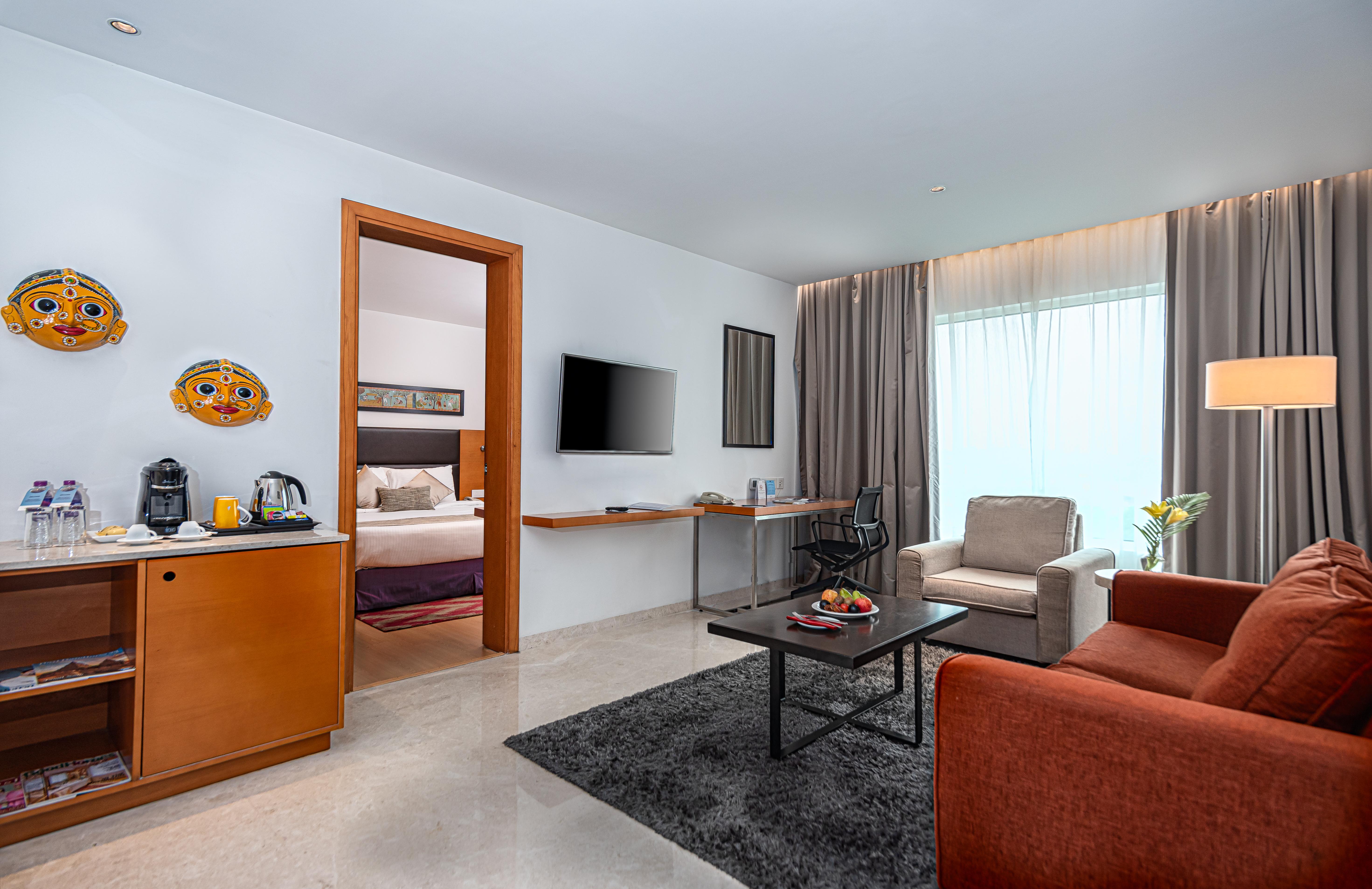 Mercure Hyderabad Kcp Banjara Hills, An Accor Hotel מראה חיצוני תמונה Suite