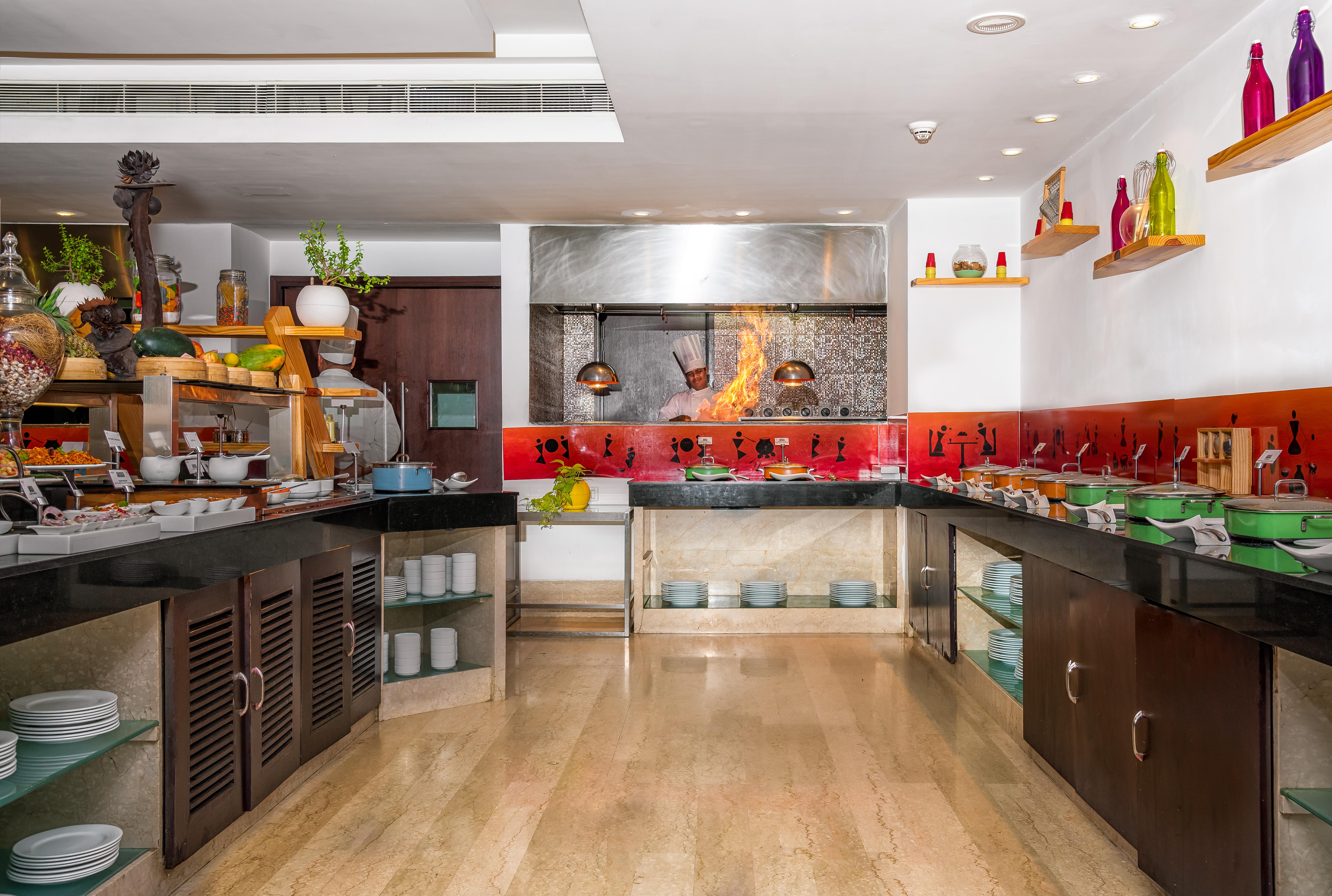 Mercure Hyderabad Kcp Banjara Hills, An Accor Hotel מראה חיצוני תמונה A commercial kitchen