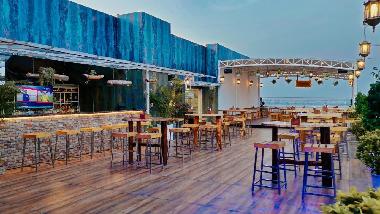 Mercure Hyderabad Kcp Banjara Hills, An Accor Hotel מראה חיצוני תמונה Sky Bar