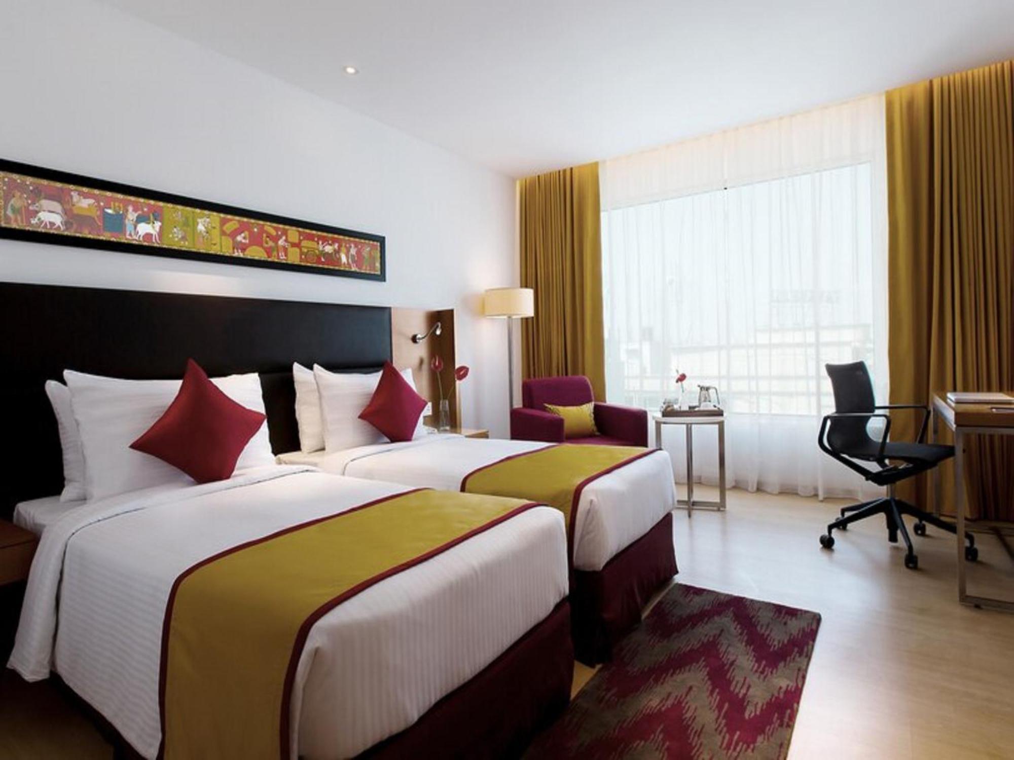 Mercure Hyderabad Kcp Banjara Hills, An Accor Hotel מראה חיצוני תמונה